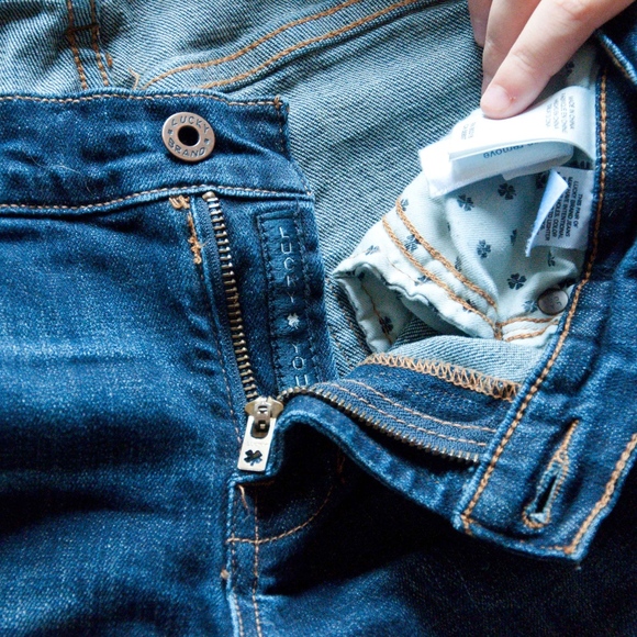 Lucky Brand Sweet Straight Fit Jeans Size 4/27 - Picture 3 of 7